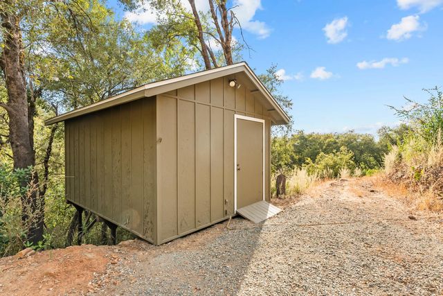 12865 Mierkey Rd, Pine Grove, CA 95665