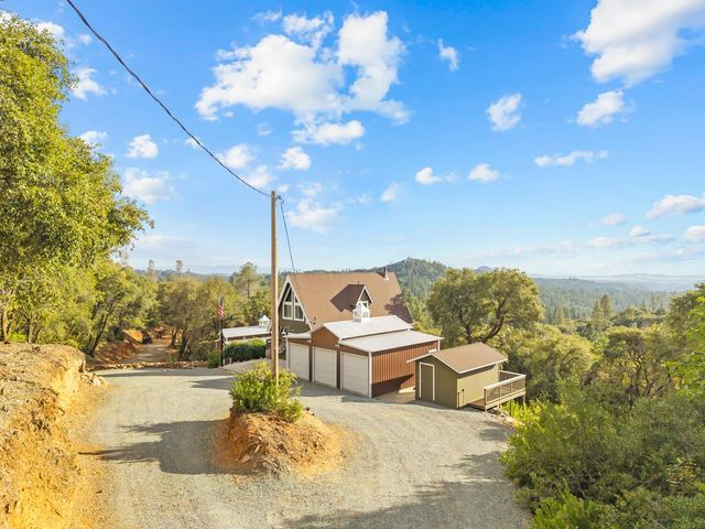 12865 Mierkey Rd, Pine Grove, CA 95665