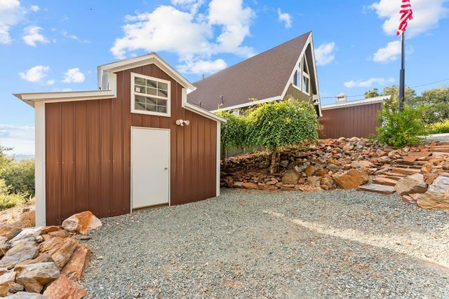 12865 Mierkey Rd, Pine Grove, CA 95665
