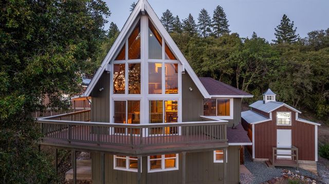 12865 Mierkey Rd, Pine Grove, CA 95665