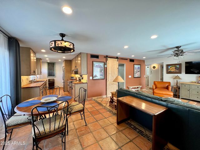 37801 N CAVE CREEK Road 23, Cave Creek, AZ 85331