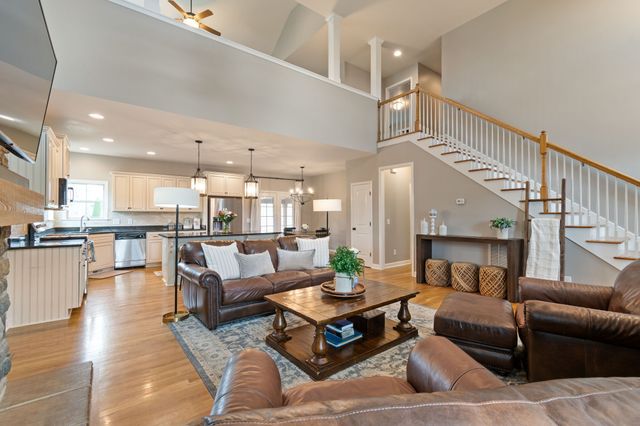 6013 Sanmar Dr, Spring Hill, TN 37174