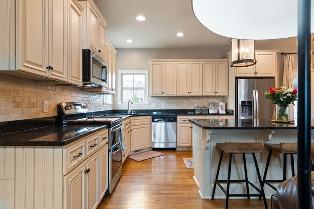 6013 Sanmar Dr, Spring Hill, TN 37174