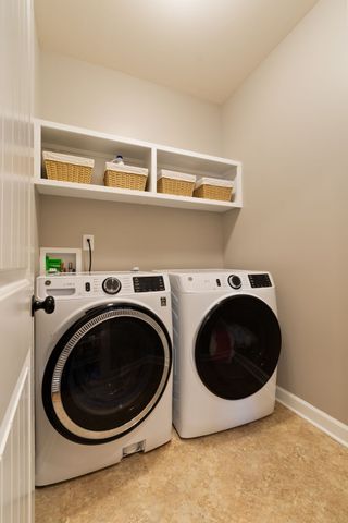 6013 Sanmar Dr, Spring Hill, TN 37174