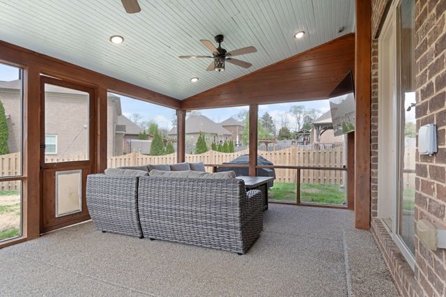 6013 Sanmar Dr, Spring Hill, TN 37174