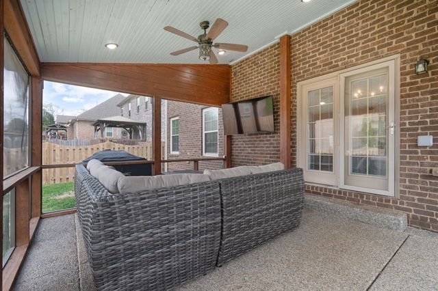 6013 Sanmar Dr, Spring Hill, TN 37174