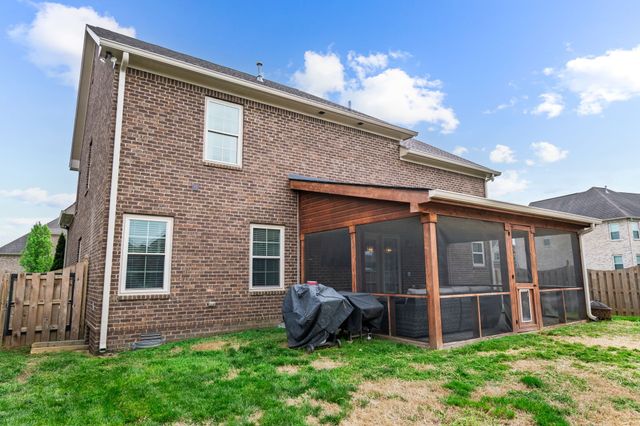 6013 Sanmar Dr, Spring Hill, TN 37174
