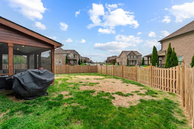 6013 Sanmar Dr, Spring Hill, TN 37174