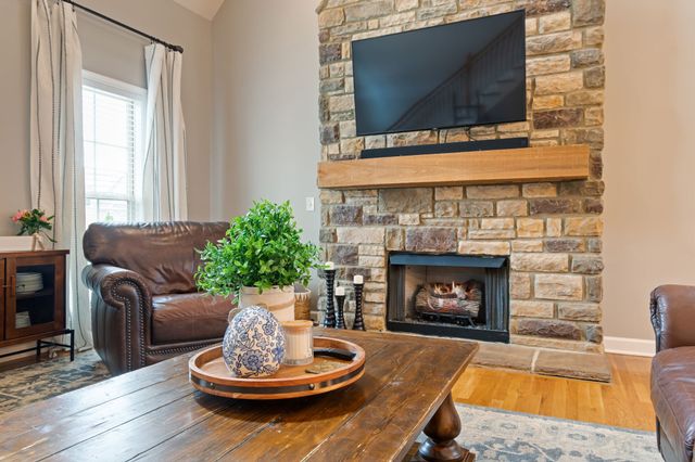 6013 Sanmar Dr, Spring Hill, TN 37174