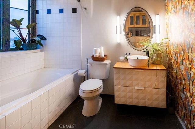 100 W 5th 6C, Long Beach, CA 90802