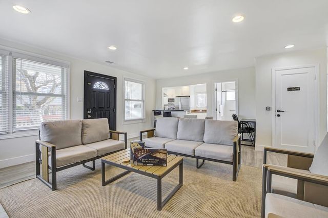 192 Aviador, Millbrae, CA 94030