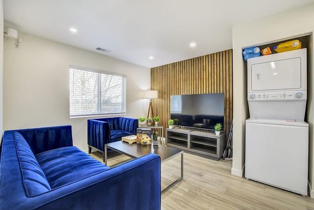 192 Aviador, Millbrae, CA 94030