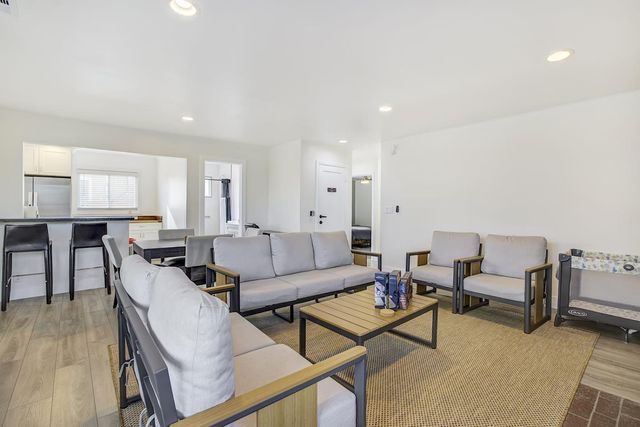 192 Aviador, Millbrae, CA 94030