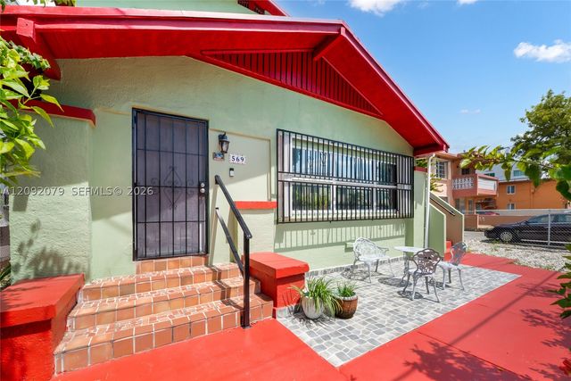 569 SW 5th St, Miami, FL 33130