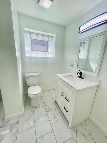 847 W 50th Street, Chicago, IL 60609