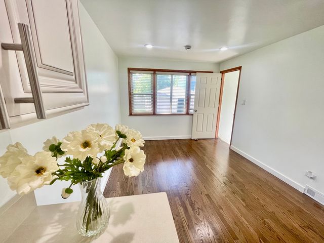 847 W 50th Street, Chicago, IL 60609