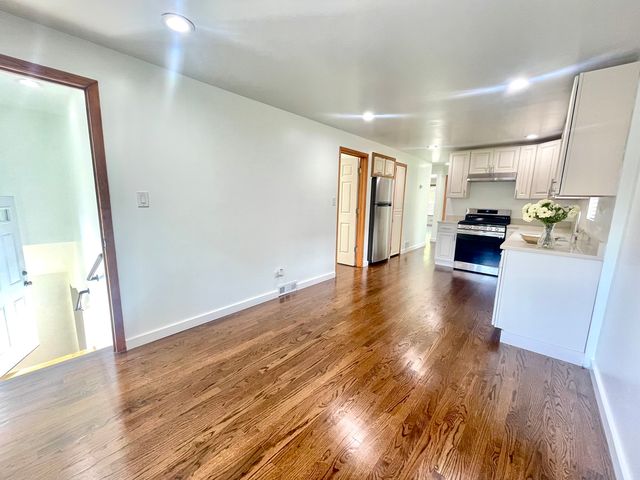 847 W 50th Street, Chicago, IL 60609