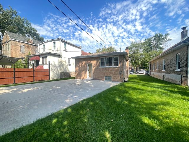 847 W 50th Street, Chicago, IL 60609
