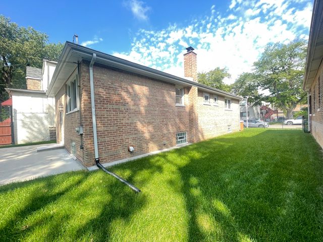 847 W 50th Street, Chicago, IL 60609