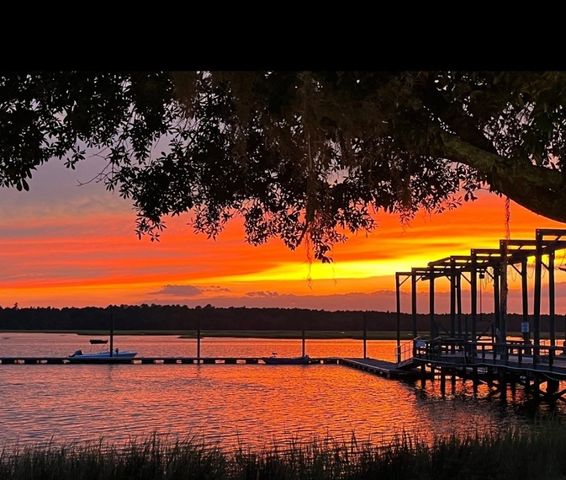 152 Riverwalk Drive, Brunswick, GA 31523