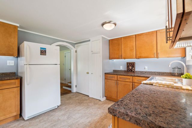 626 County Road, New London, NH 03257