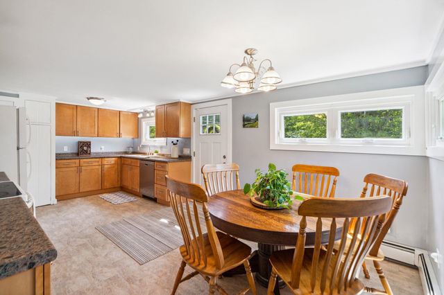 626 County Road, New London, NH 03257