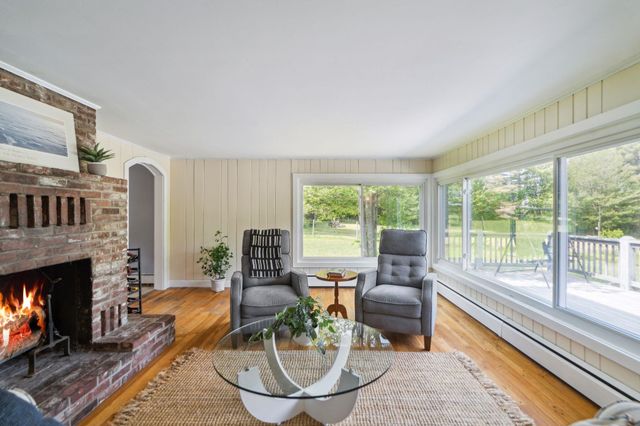 626 County Road, New London, NH 03257