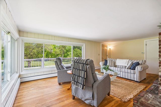 626 County Road, New London, NH 03257