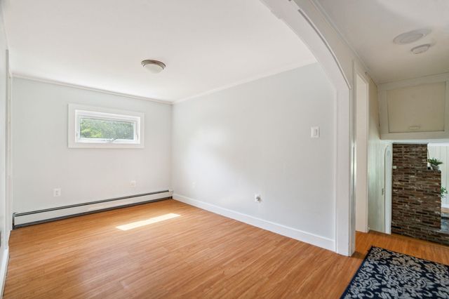 626 County Road, New London, NH 03257