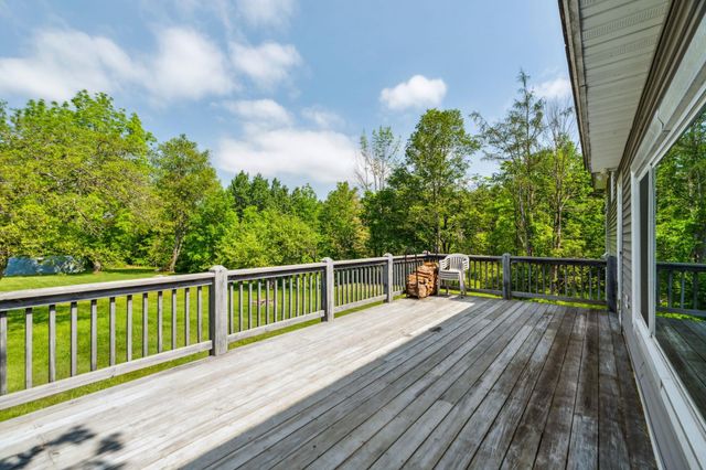 626 County Road, New London, NH 03257