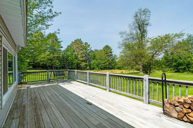 626 County Road, New London, NH 03257