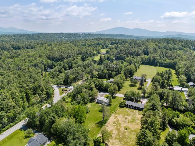 626 County Road, New London, NH 03257