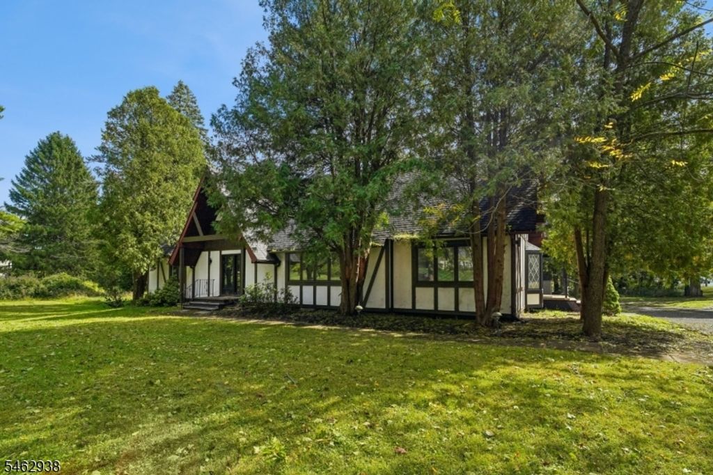 2 Twin Brooks Trail, Chester Twp., NJ 07930 — photo 3