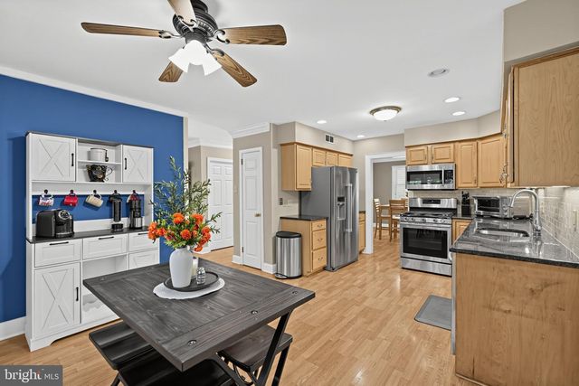 685 ARBOR LN, Warminster, PA 18974