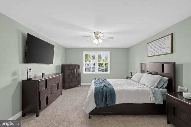 685 ARBOR LN, Warminster, PA 18974
