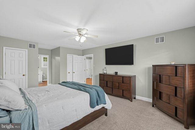 685 ARBOR LN, Warminster, PA 18974