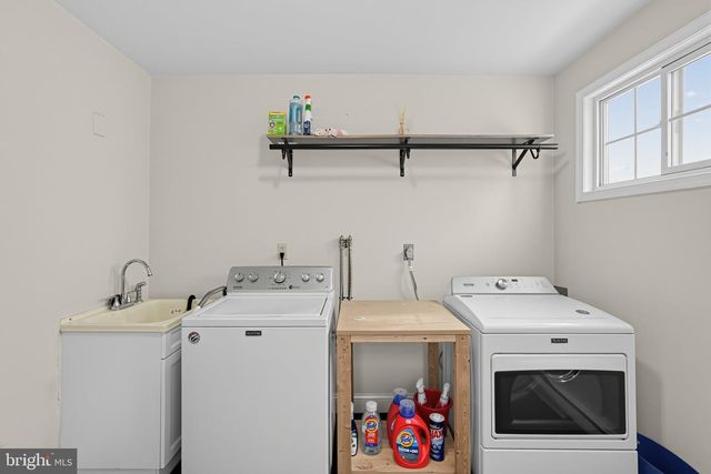 685 ARBOR LN, Warminster, PA 18974