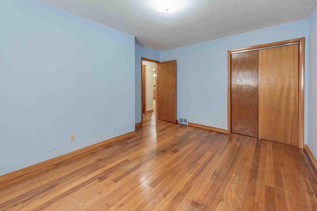 5223 52nd AVENUE, Kenosha, WI 53144
