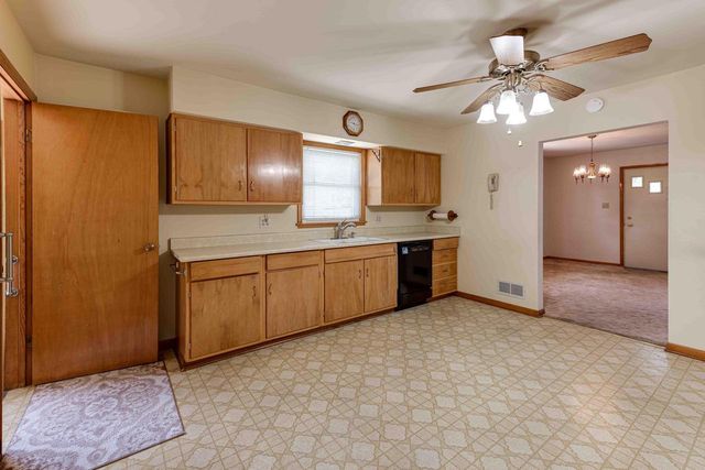 5223 52nd AVENUE, Kenosha, WI 53144