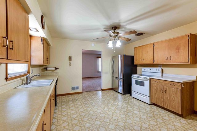 5223 52nd AVENUE, Kenosha, WI 53144