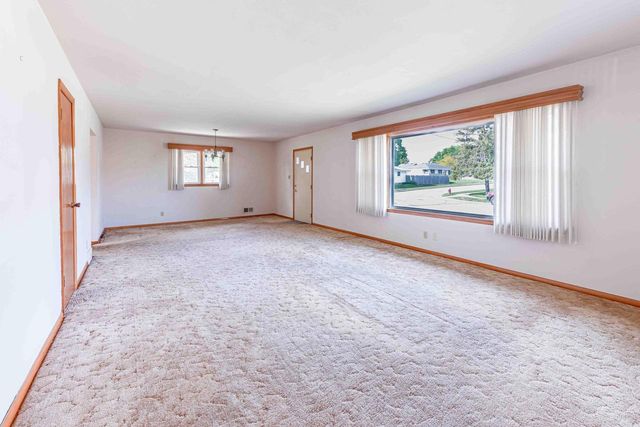 5223 52nd AVENUE, Kenosha, WI 53144