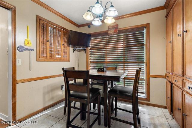 5207 Meadow Oaks Park Drive, Jackson, MS 39211