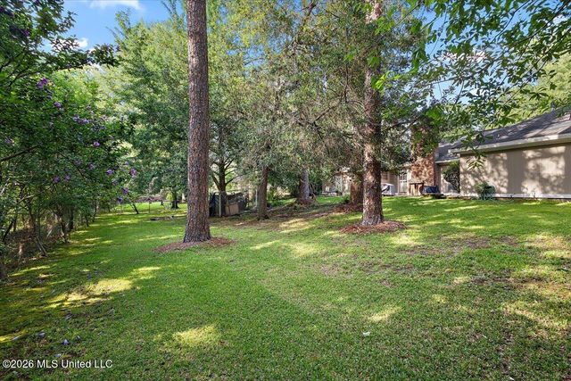5207 Meadow Oaks Park Drive, Jackson, MS 39211