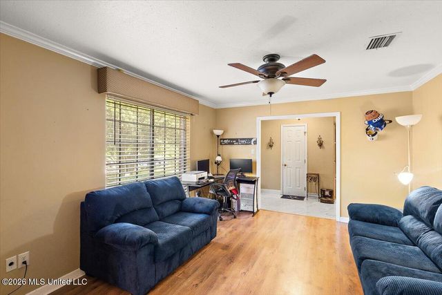 5207 Meadow Oaks Park Drive, Jackson, MS 39211