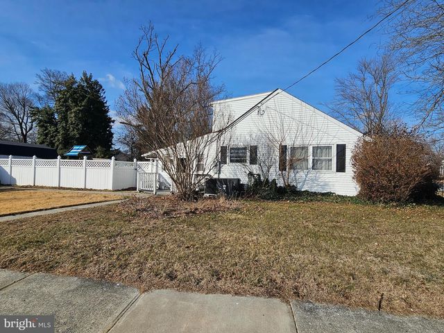 57 UNION ST, Pennsville, NJ 08070