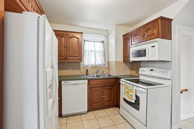 555 E Weber Road, Columbus, OH 43202