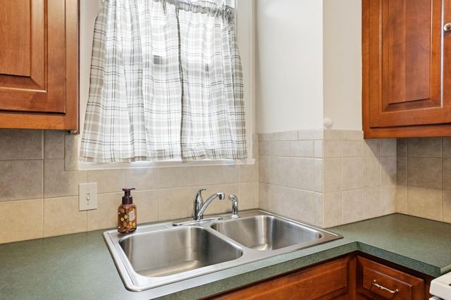 555 E Weber Road, Columbus, OH 43202