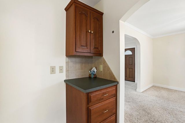 555 E Weber Road, Columbus, OH 43202