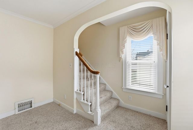 555 E Weber Road, Columbus, OH 43202