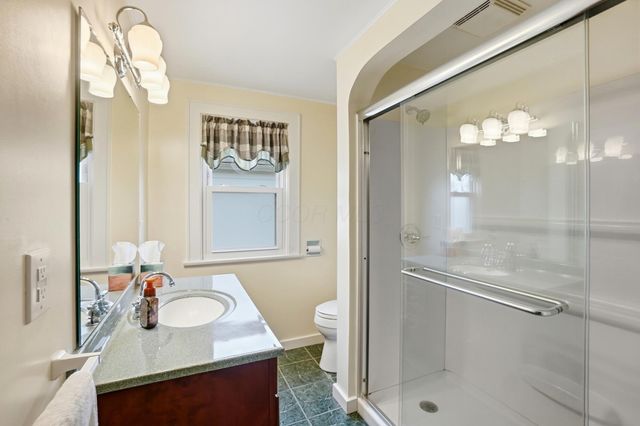 555 E Weber Road, Columbus, OH 43202